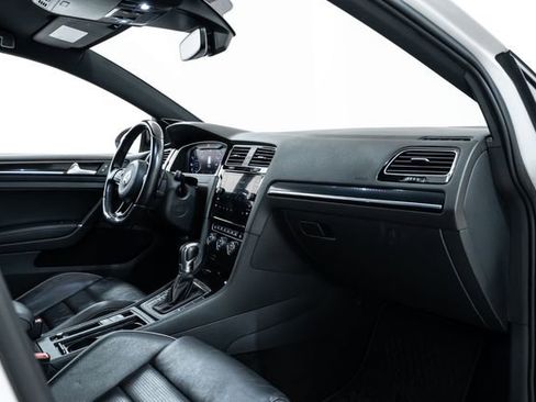 Used 2019 Volkswagen Golf R 4-Door image 25