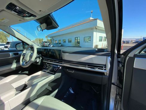 Used 2025 Hyundai Santa Fe SEL image 36