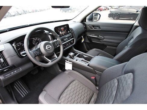 New 2025 Nissan Pathfinder SV w/ SV Premium Package image 12