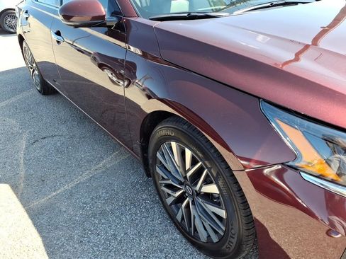 Used 2025 Nissan Altima 2.5 SL FWD image 20