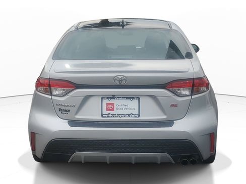 Used 2021 Toyota Corolla SE w/ SE Premium Package FWD image 5