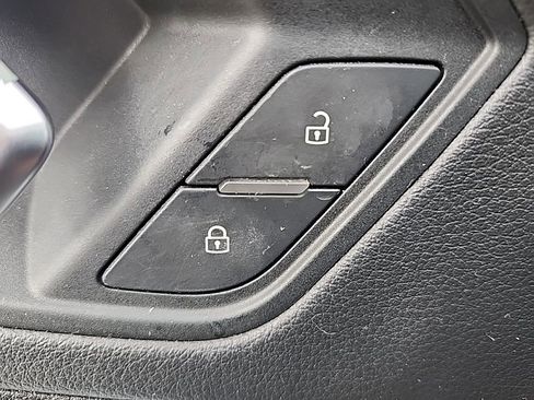 Used 2020 Audi Q3 2.0T Prestige w/ Prestige Package image 31