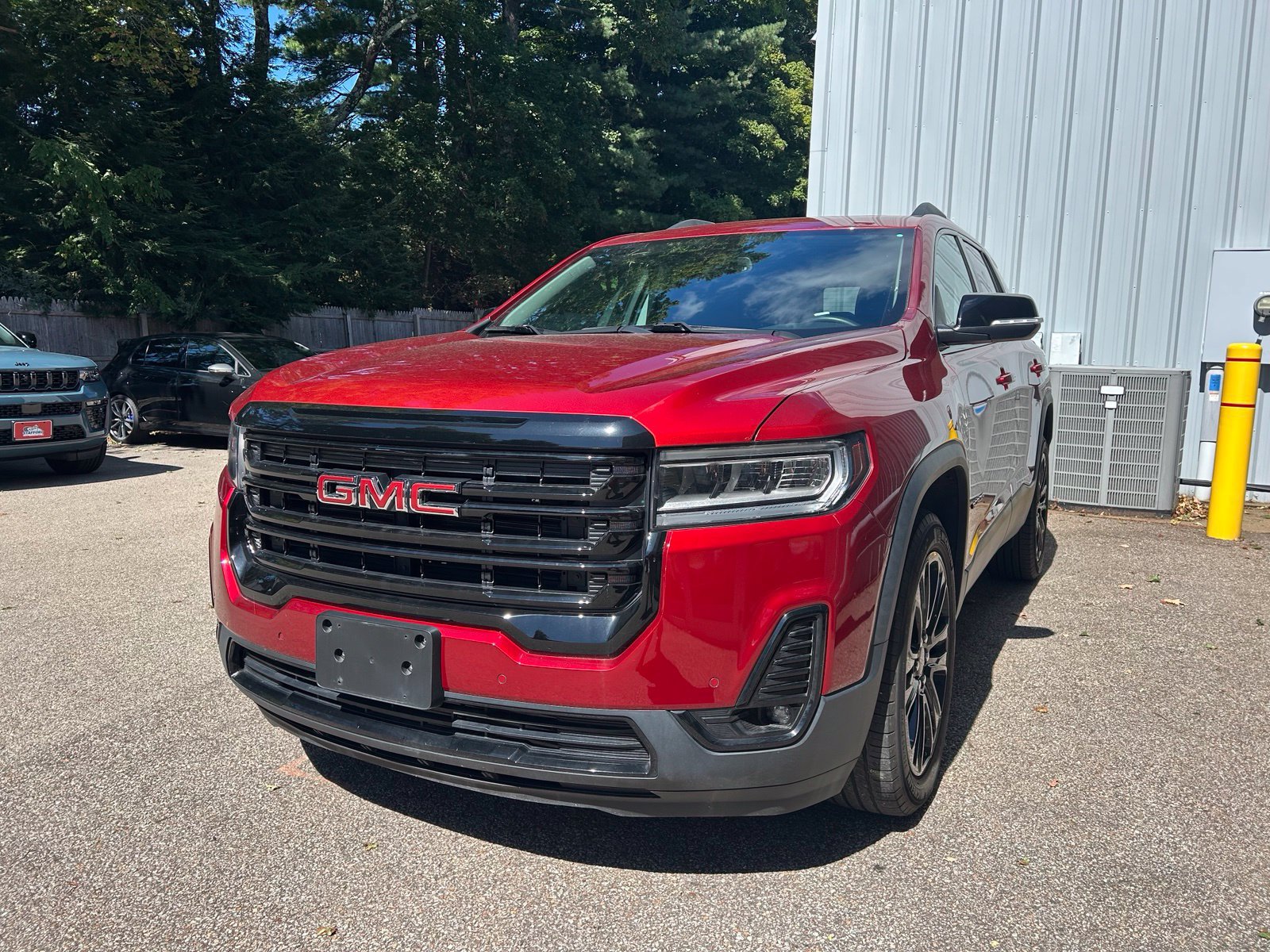 Used 2023 GMC Acadia SLT w/ Elevation Edition AWD/4WD image 11