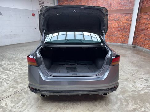 Used 2024 Nissan Altima 2.5 SR w/ SR Premium Package FWD image 25