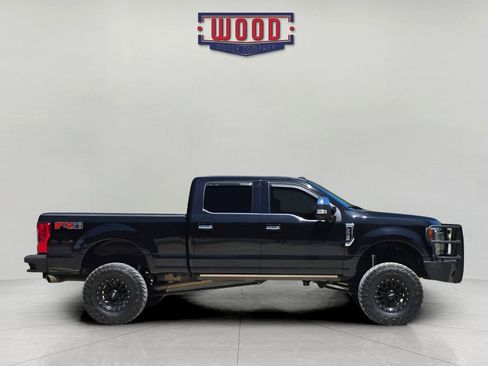 Used 2019 Ford F250 Platinum w/ Platinum Ultimate Package AWD/4WD image 2