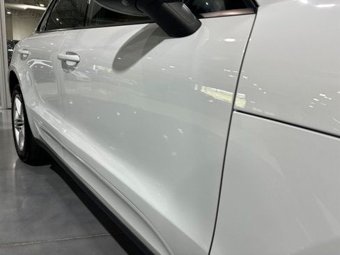 Used 2019 Porsche Macan AWD/4WD image 16