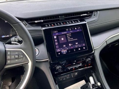 New 2026 Jeep Grand Cherokee L Laredo X image 6