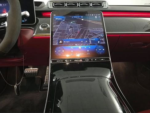 Used 2025 Mercedes-Benz S 63 AMG S image 3