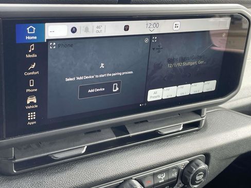 Used 2024 Jeep Wrangler Sport S image 2