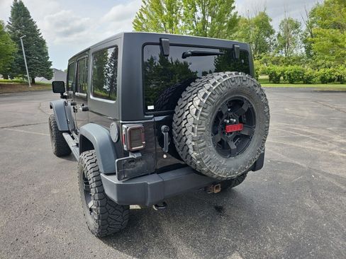 Used 2014 Jeep Wrangler Unlimited Sport w/ Quick Order Package 24S AWD/4WD image 3