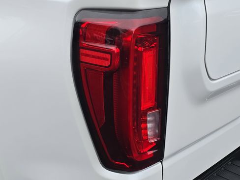 Used 2019 GMC Sierra 1500 Denali w/ Denali Ultimate Package AWD/4WD image 33