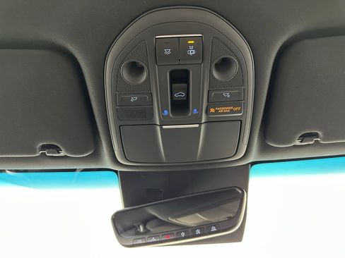 Used 2023 Genesis G70 2.0T w/ Sport Prestige Package image 39