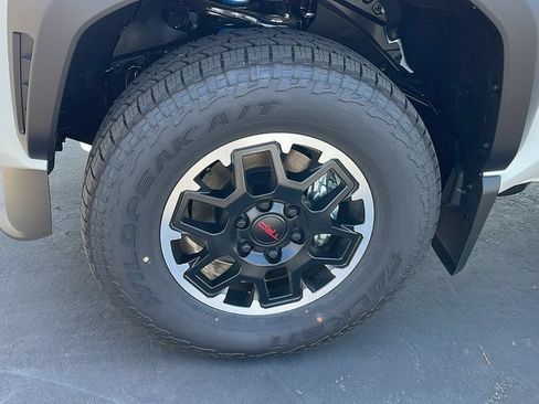 New 2026 Toyota Tacoma TRD Off-Road AWD/4WD image 10
