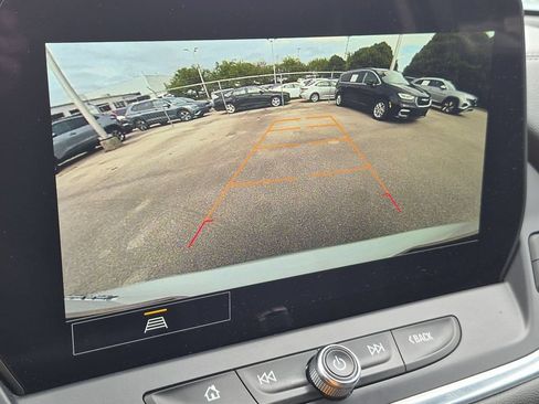 Used 2025 Chevrolet Blazer LT FWD image 17