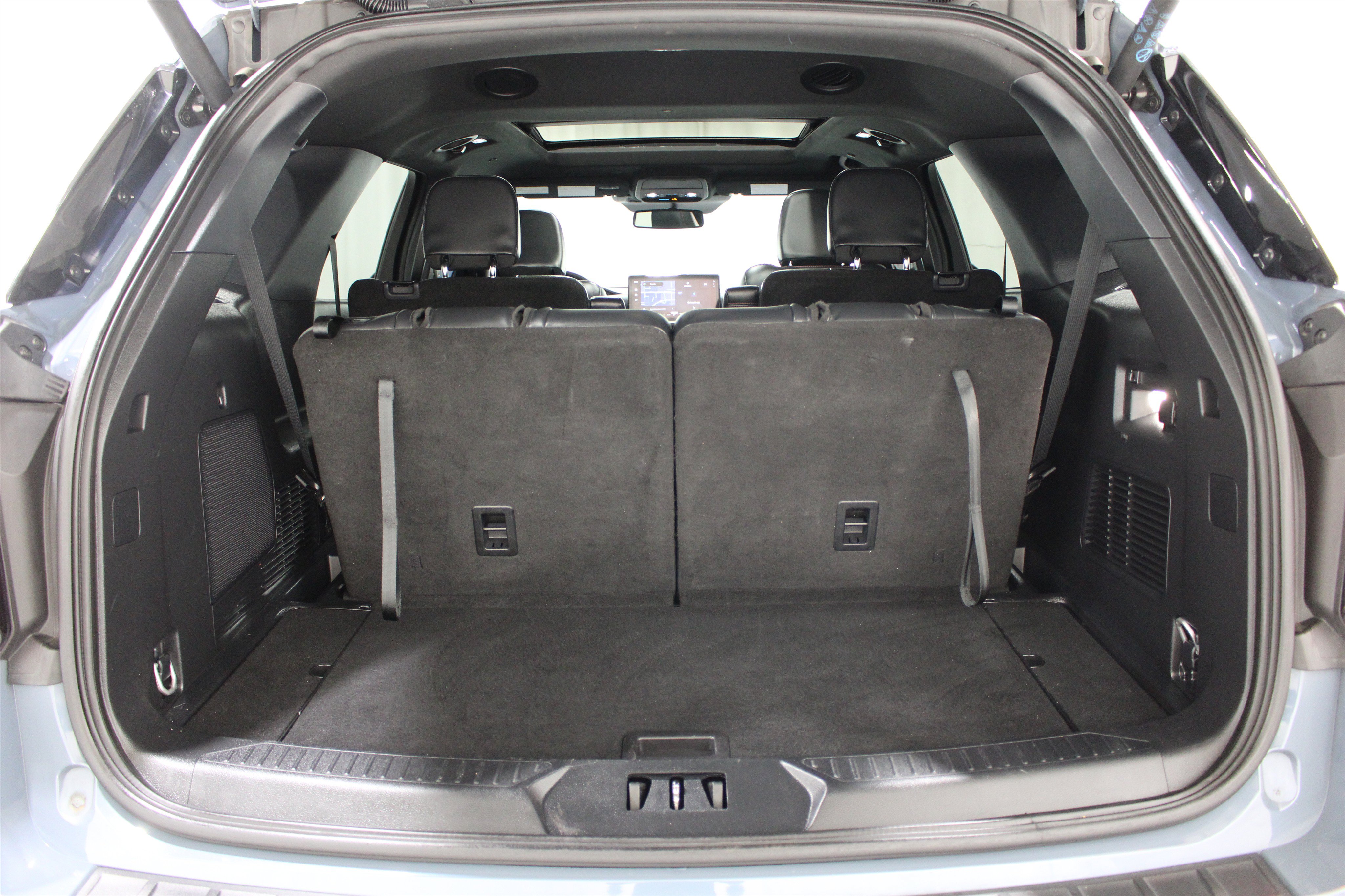 Used 2025 Ford Explorer ST-Line w/ Premium Package AWD/4WD image 26