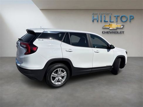 Used 2024 GMC Terrain SLE image 6