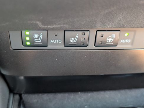 Certified 2024 Lexus ES 350 w/ Premium Package FWD image 11