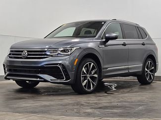 Used 2023 Volkswagen Tiguan SEL R-Line image 1