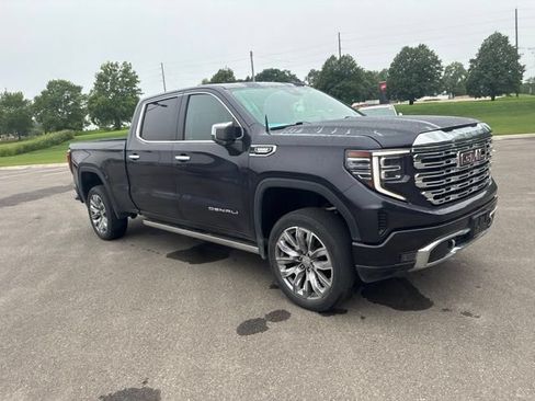 Used 2022 GMC Sierra 1500 Denali w/ Denali Reserve Package AWD/4WD image 6
