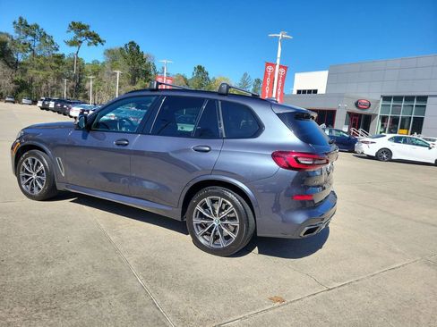 Used 2022 BMW X5 M50i w/ Executive Package image 3