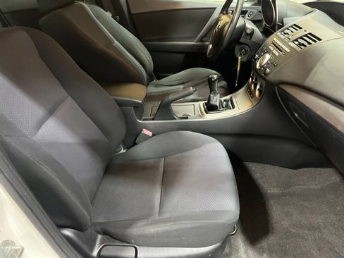 Used 2011 MAZDA MAZDA3 i Sport FWD image 15