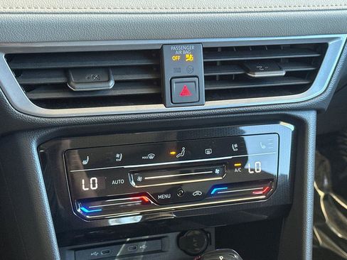 New 2025 Volkswagen Taos SEL image 20