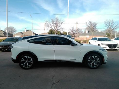 Used 2021 Ford Mustang Mach-E Premium image 5