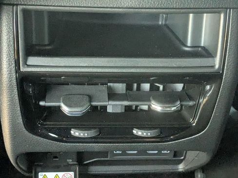 New 2026 Jeep Grand Cherokee Altitude AWD/4WD image 28