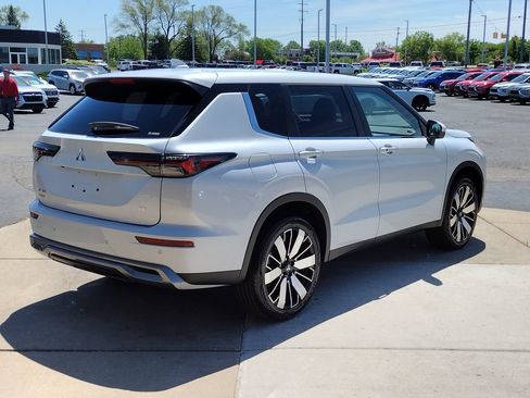 New 2026 Mitsubishi Outlander SE AWD/4WD image 15