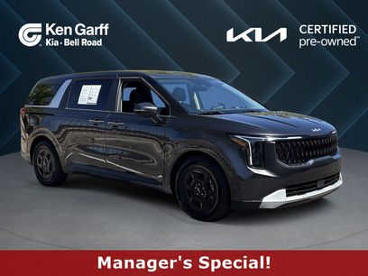 Used 2025 Kia Carnival
