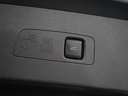 Used 2022 Lincoln Corsair Reserve w/ Equipment Group 201A AWD/4WD image 13