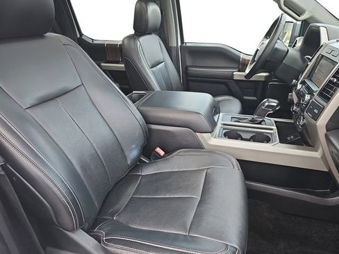 Used 2019 Ford F150 Lariat image 9