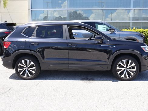 Used 2022 Volkswagen Taos SE w/ IQ.Drive SE Package AWD/4WD image 10
