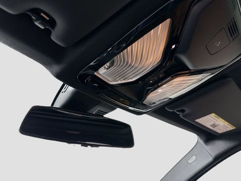 New 2026 BMW 330i Sedan w/ M Sport Package image 20