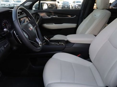 Certified 2023 Cadillac XT6 Sport w/ Technology Package image 8