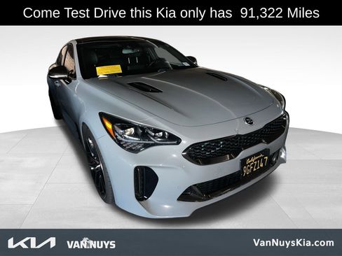 Used 2019 Kia Stinger GT1 image 3