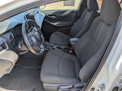 Used 2021 Toyota Corolla SE w/ SE Premium Package FWD image 2