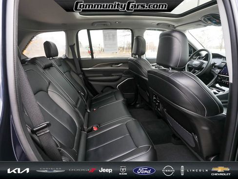 Used 2022 Jeep Grand Cherokee Limited 4xe image 23