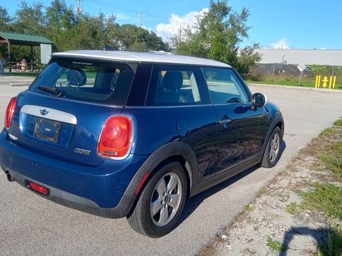 Used 2015 MINI Cooper 2-Door Hardtop image 6