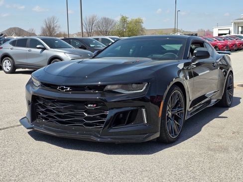 Used 2018 Chevrolet Camaro ZL1 image 3