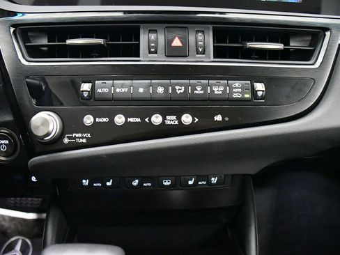 Used 2023 Lexus ES 300h w/ Accessory Package (Z1) FWD image 14