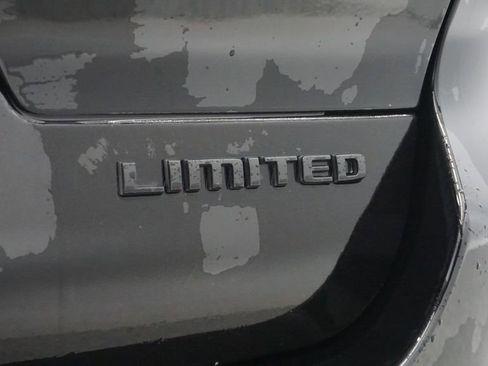 Used 2023 Jeep Grand Cherokee L Limited w/ Black Appearance Package image 18