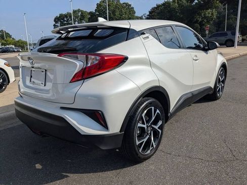 Used 2018 Toyota C-HR XLE FWD image 7