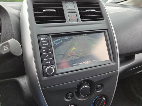 Used 2018 Nissan Versa Note SV FWD image 19