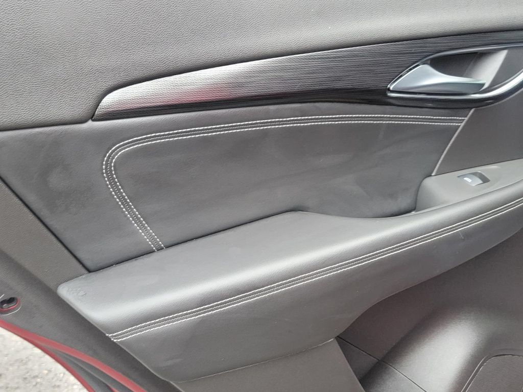 Used 2023 Buick Envision Essence FWD image 15