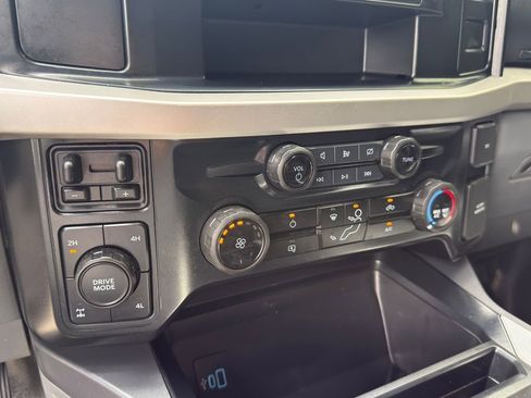 Used 2024 Ford F250 XLT image 15