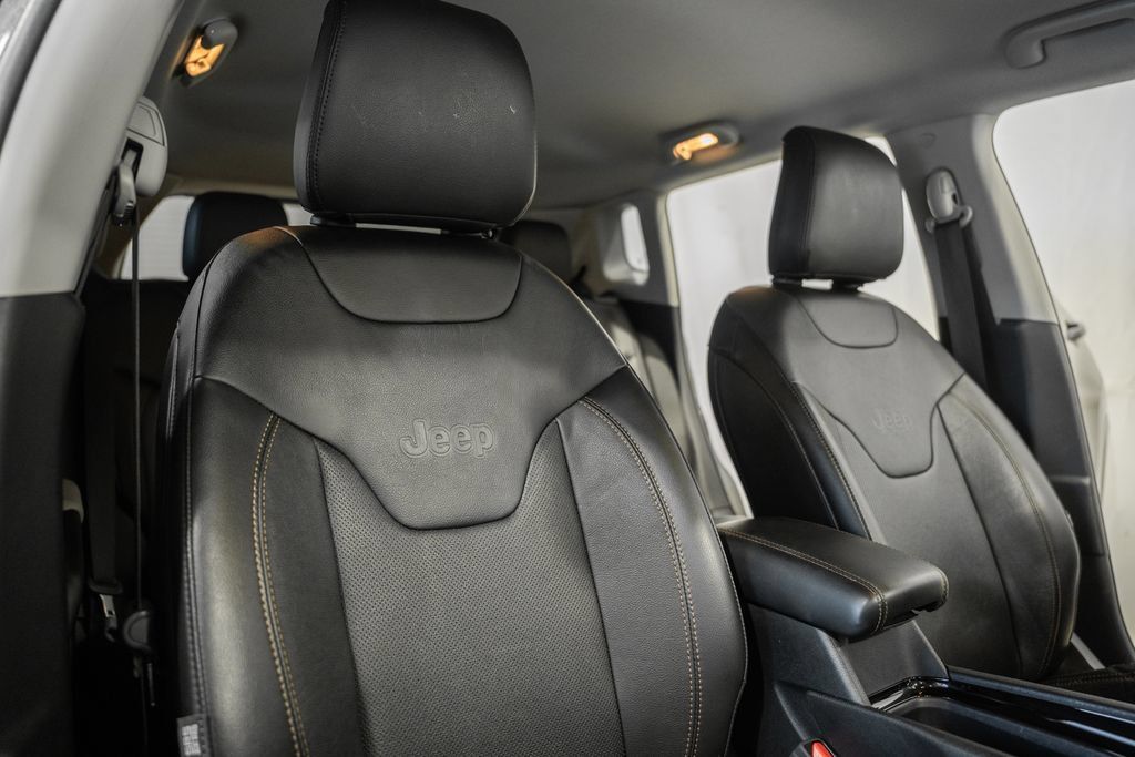 Certified 2022 Jeep Compass Limited w/ Elite Group AWD/4WD image 38