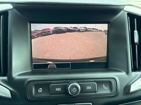 Used 2022 GMC Terrain SLE image 4