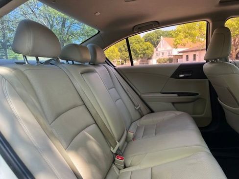 Used 2017 Honda Accord Touring image 20