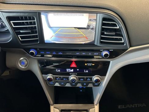 Used 2020 Hyundai Elantra Limited w/ Ultimate Package 03 FWD image 7